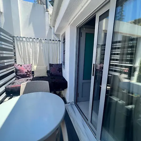 Ostria Apartment Sarande