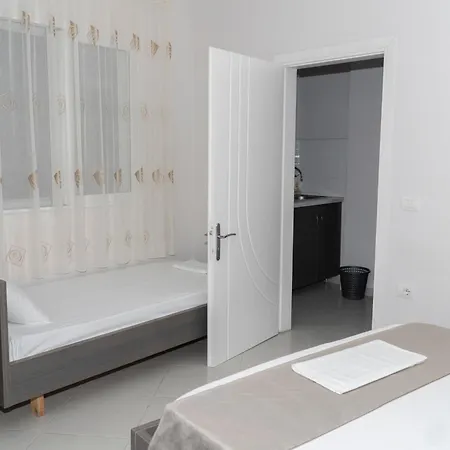 Ostria * Saranda