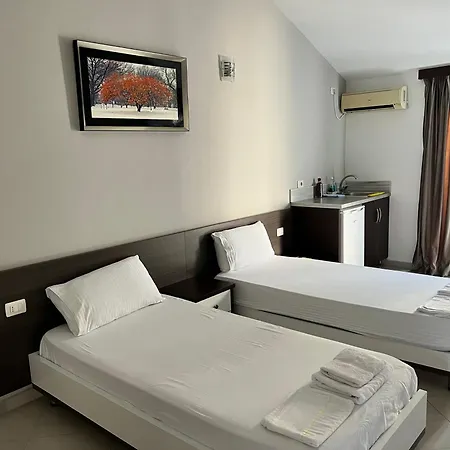 Ostria Apartment