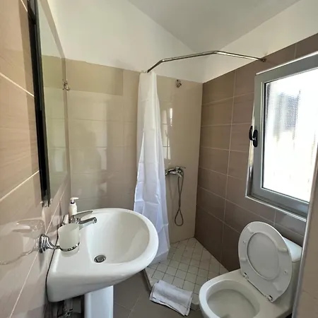 Ostria Apartment *