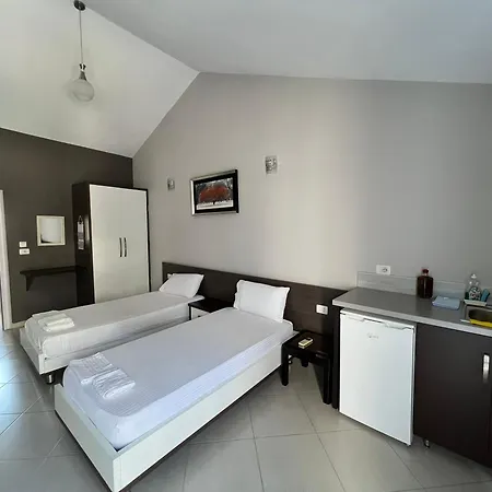 Ostria Apartment *