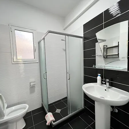 Ostria Apartment *