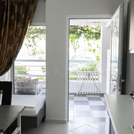 Ostria Apartment