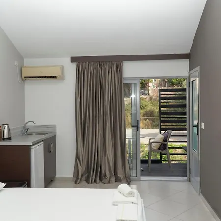 Ostria Apartment *