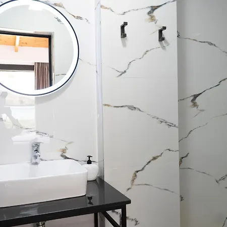 Ostria Apartment