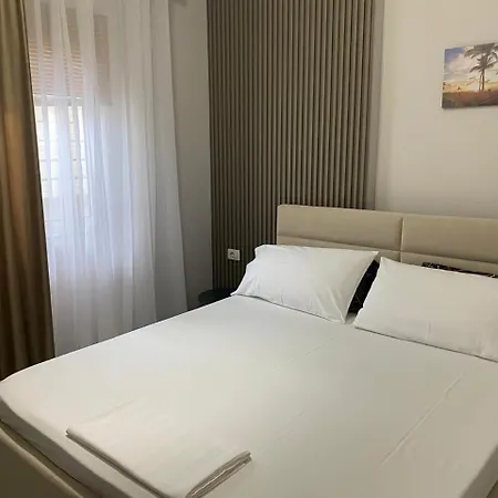 Ostria * Sarandë