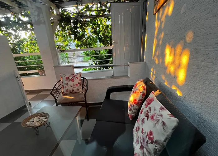 Ostria * Sarandë